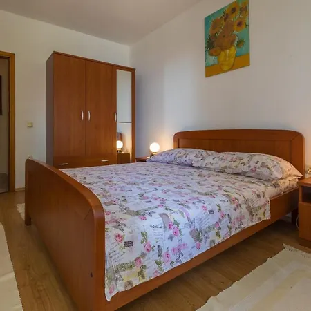 Apartments With A Parking Space Crikvenica - 5493 Apartment *