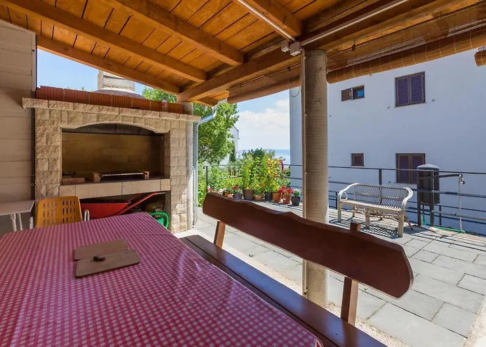With Parking Space - 5493 Crikvenica