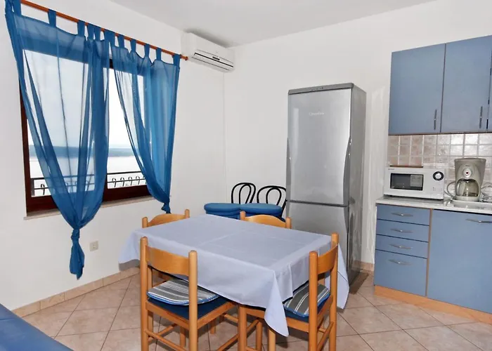 Appartement With Parking Space - 5493