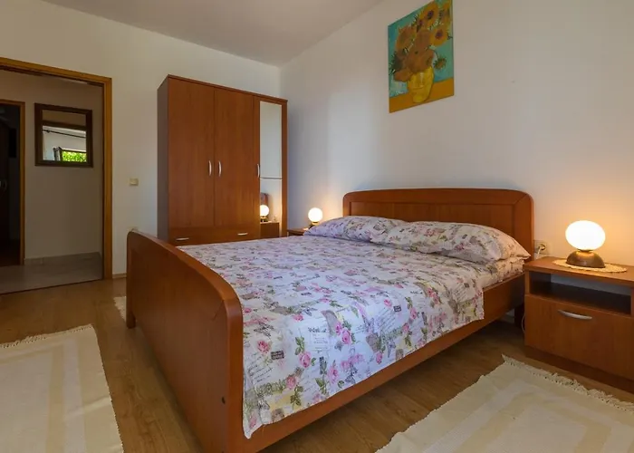 With Parking Space - 5493 Appartement *