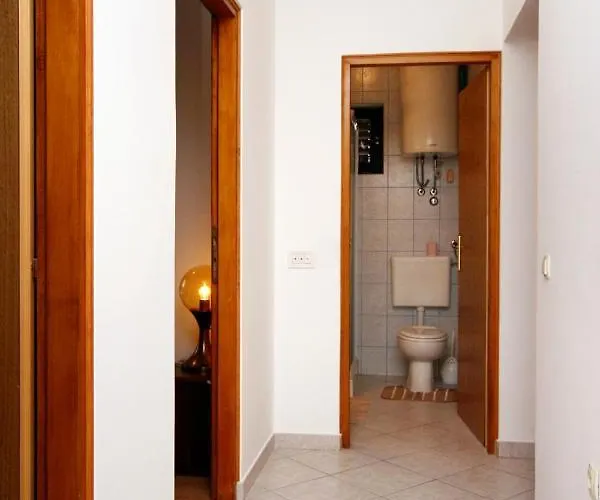 With Parking Space - 5493 Appartement *